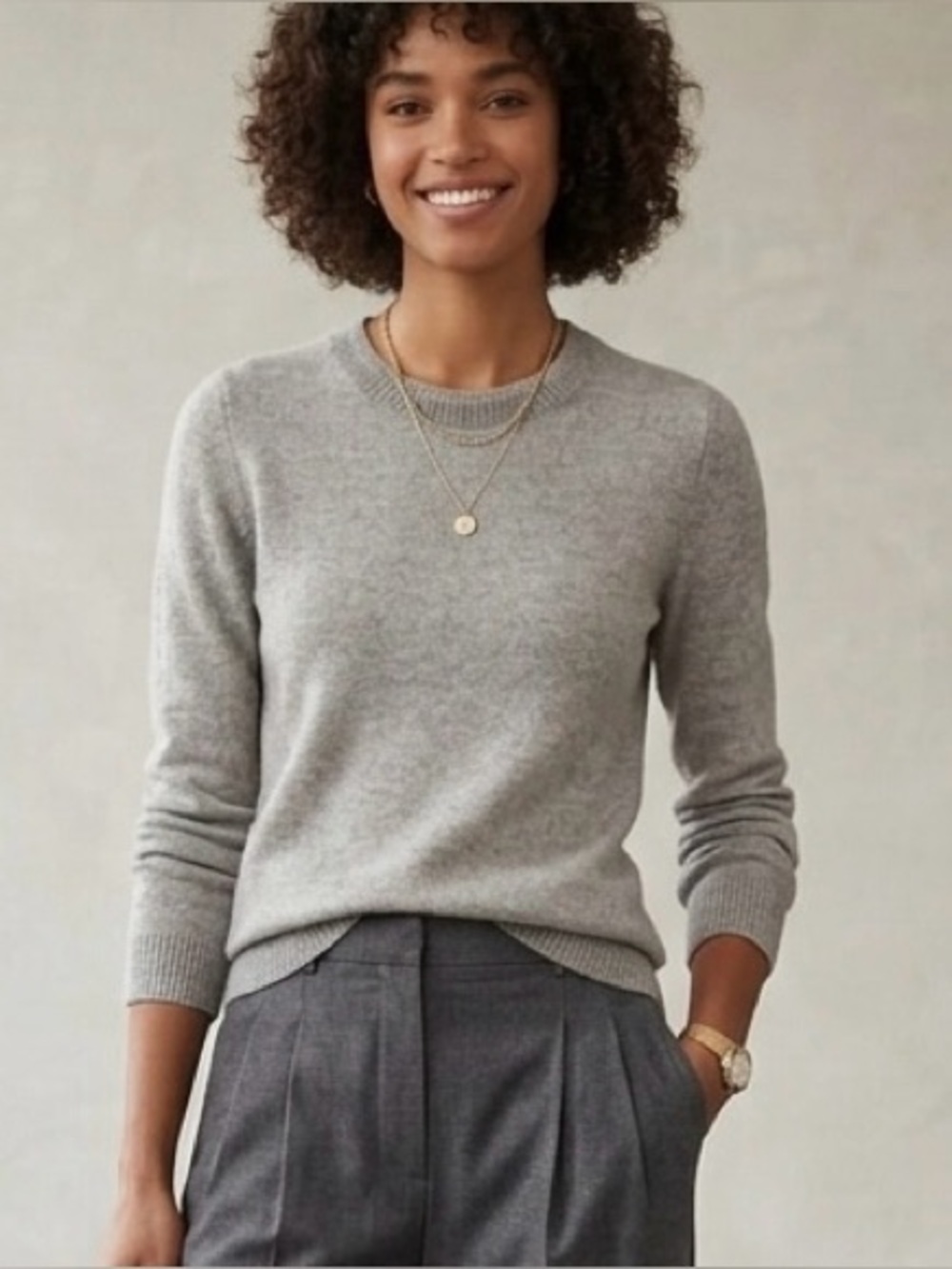 Vince Women's Gray Crewneck foil collar Pullover Sweater Size M Long Sleeve Casu